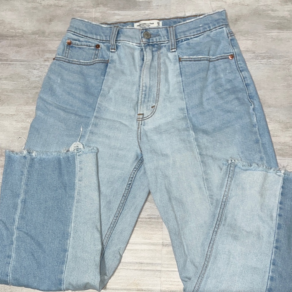 Abercrombie & Fitch Ultra High Rise Two-Tone Blue Ankle Straight Jeans sz 28/6S